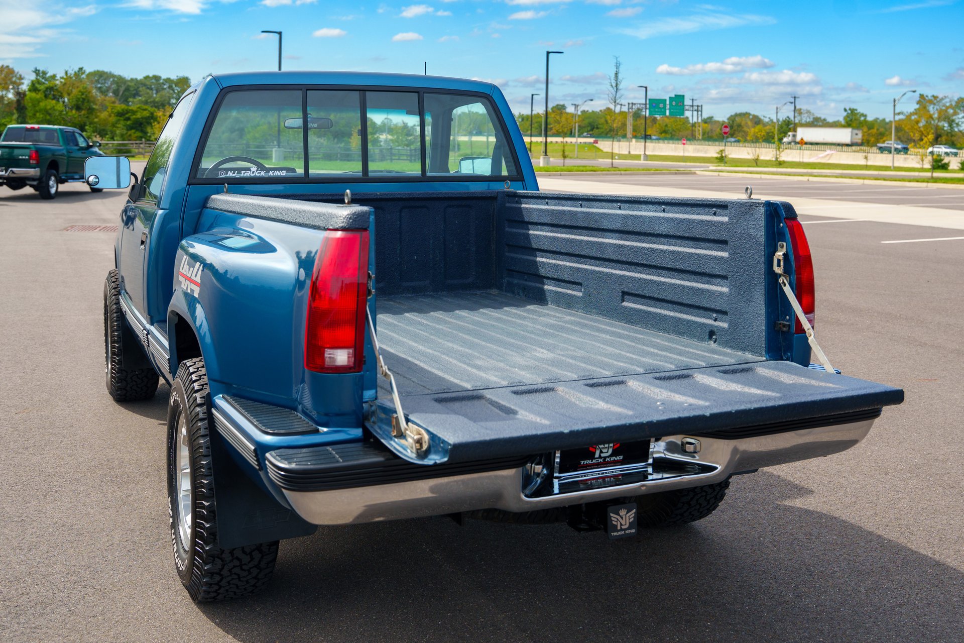 Used 1990 Chevrolet Silverado 1500 4x4 Regular Cab image 32