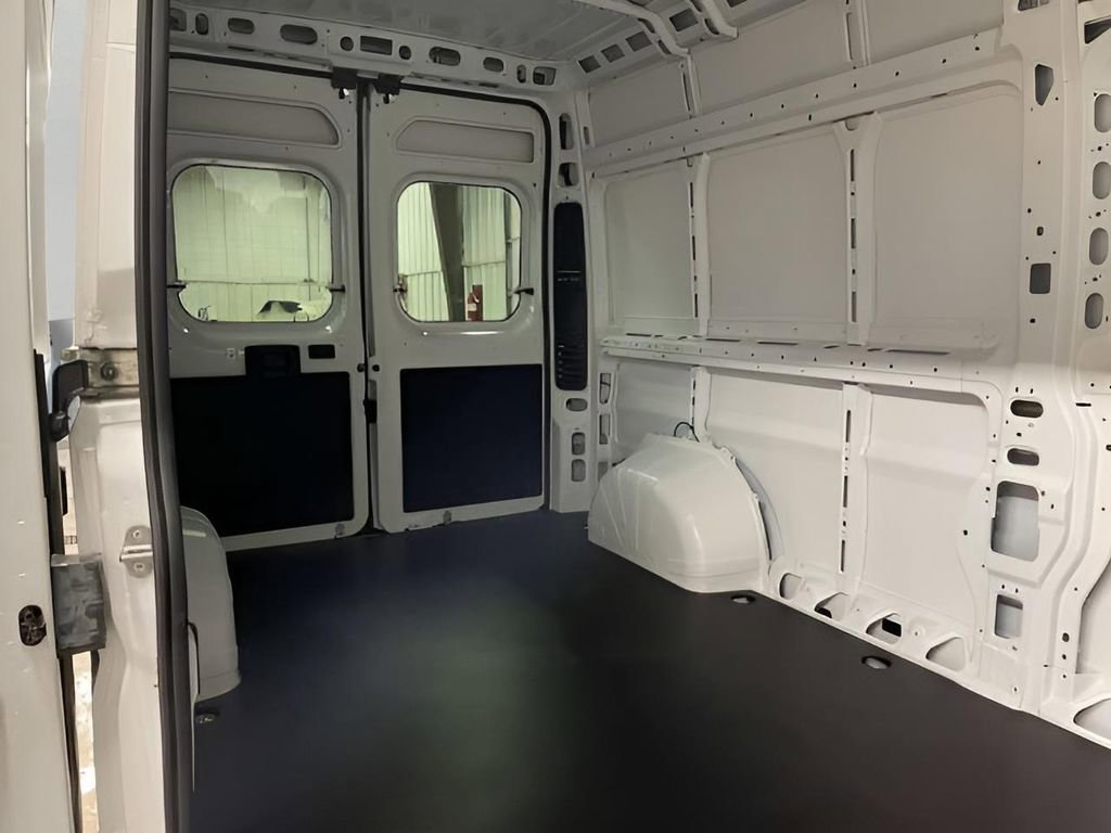 New 2025 RAM ProMaster 2500 w/ Quick Order Package 22G SLT image 19