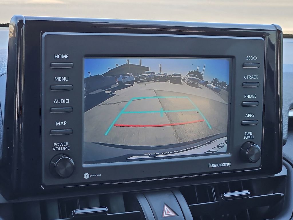 Used 2021 Toyota RAV4 LE AWD/4WD image 16