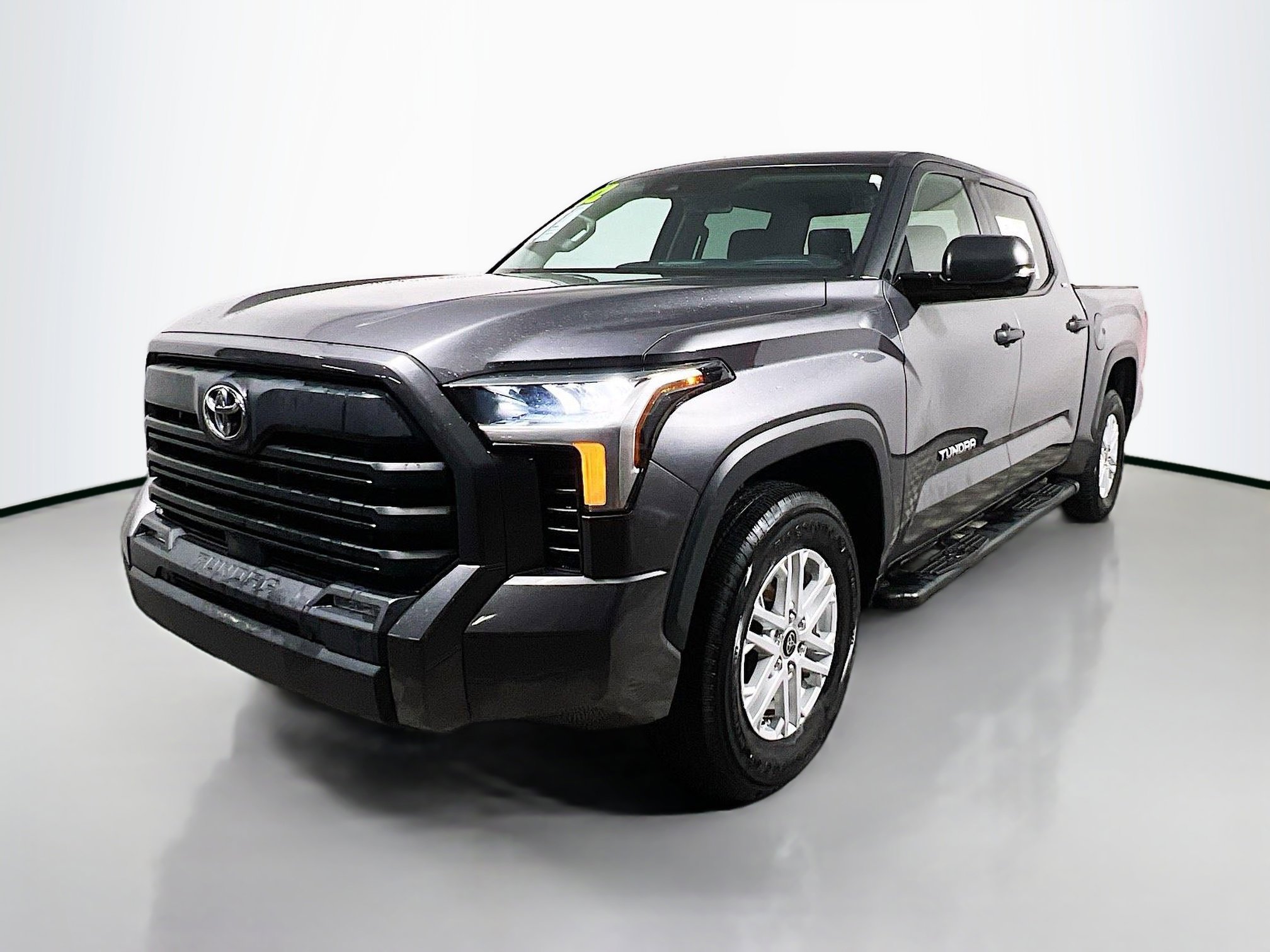Used 2022 Toyota Tundra SR5 w/ Convenience Package RWD image 8