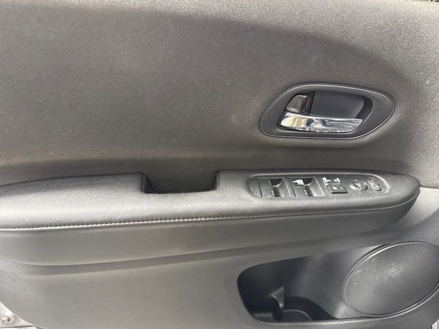 Used 2022 Honda HR-V LX image 15