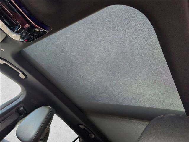 Used 2023 Mercedes-Benz GLC 300 4MATIC image 16