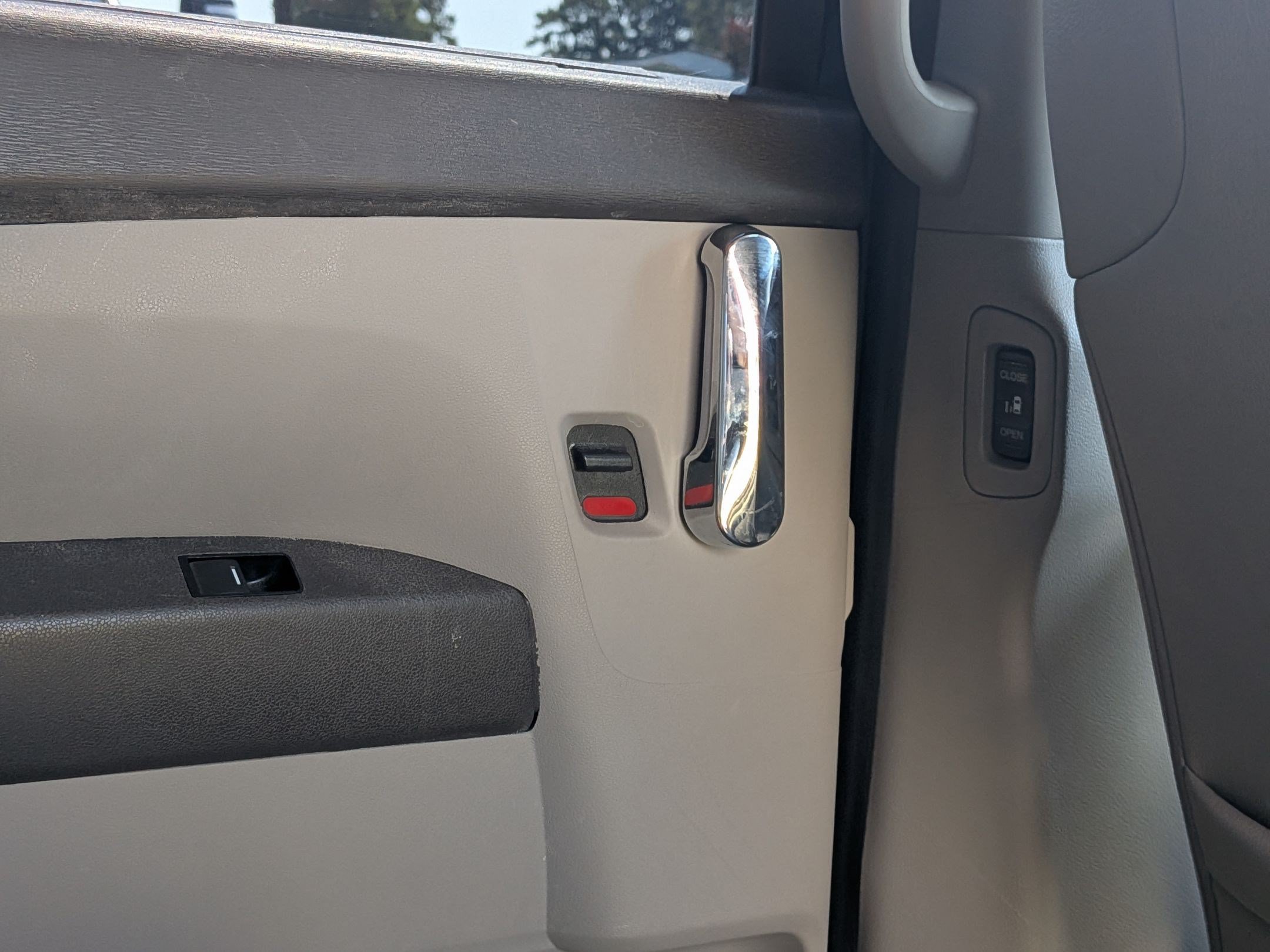 Used 2017 Honda Odyssey EX-L image 24