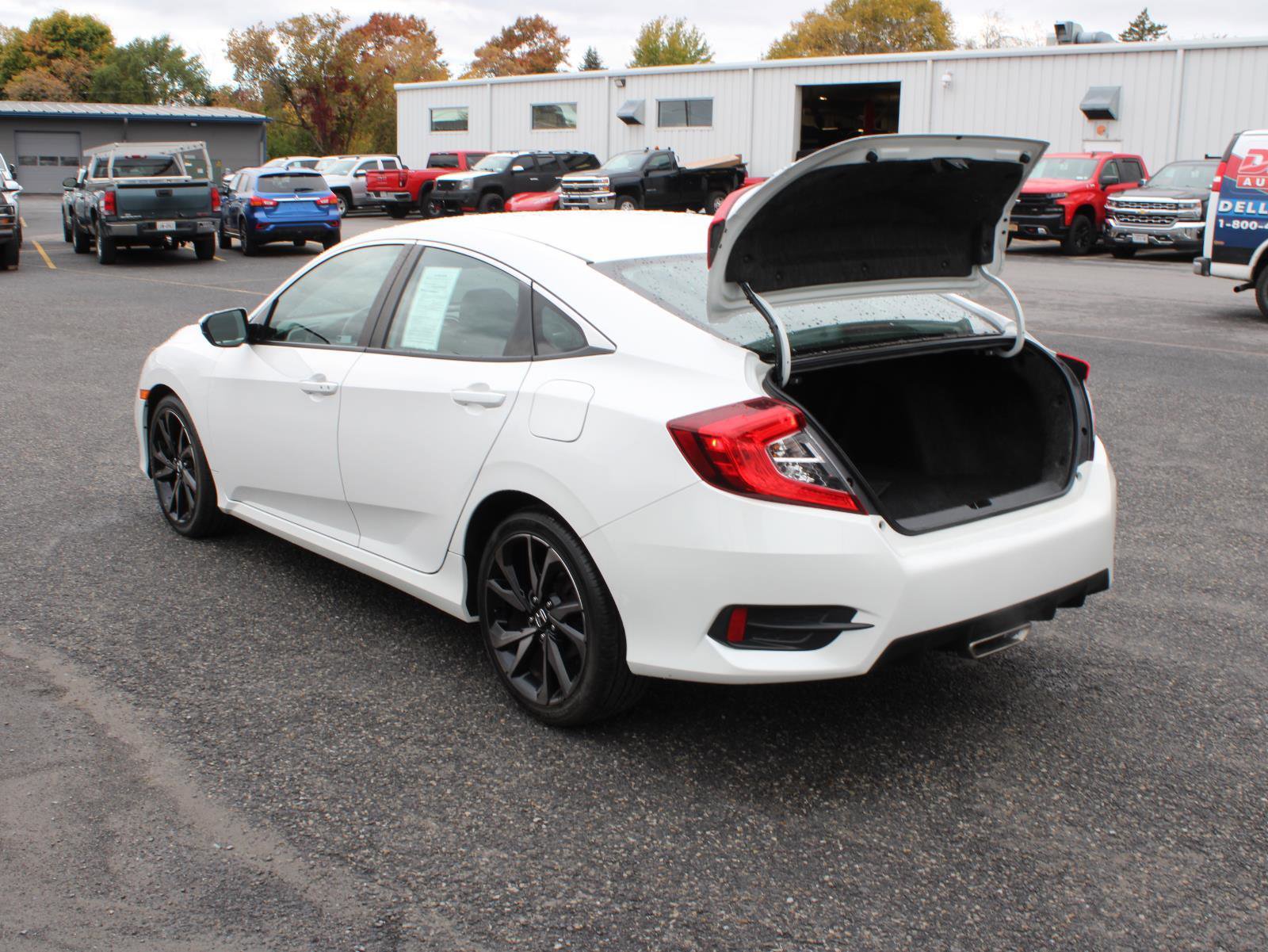 Used 2019 Honda Civic Sport image 7