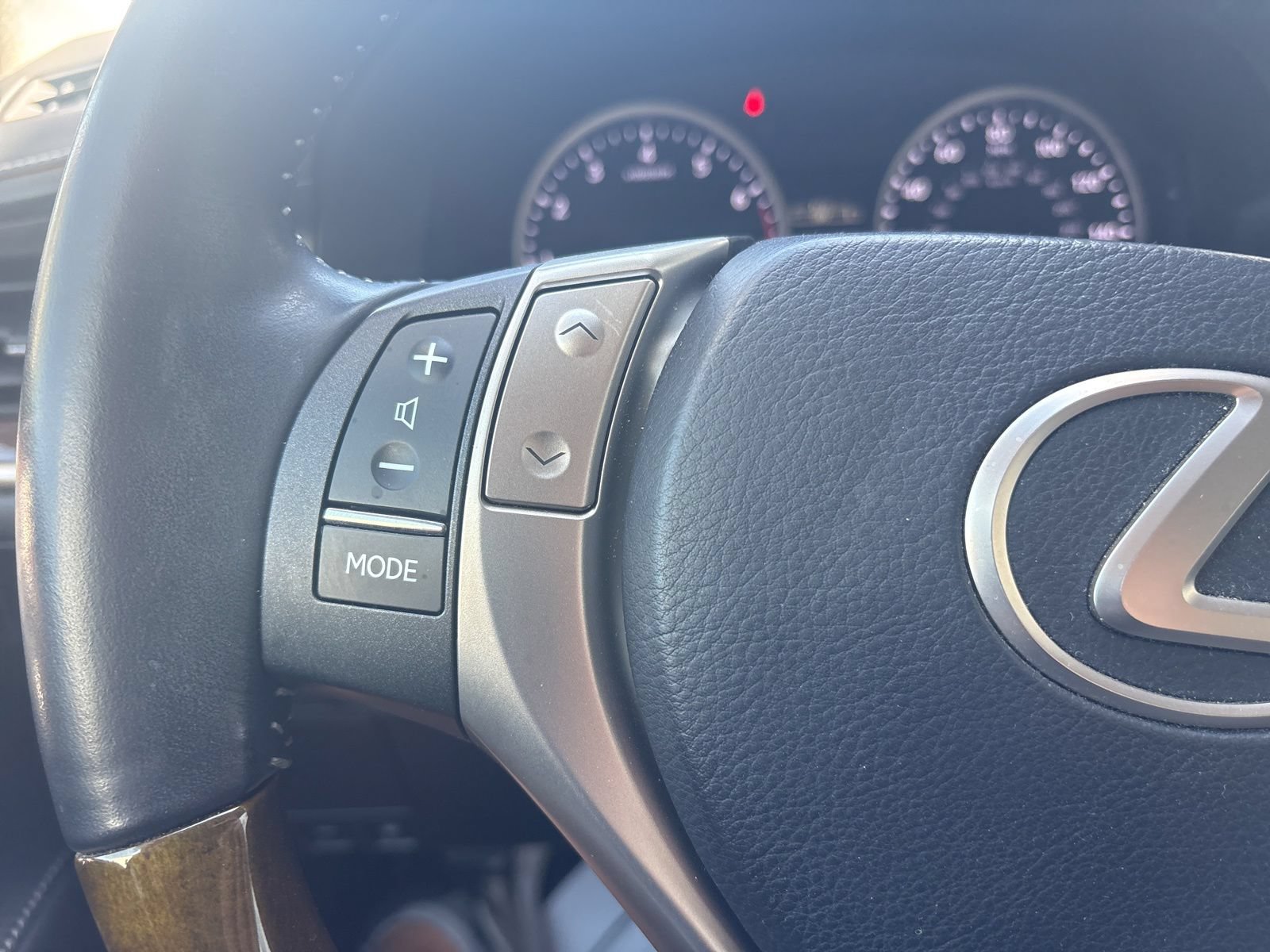 Used 2015 Lexus ES 350 w/ Premium Package FWD image 34