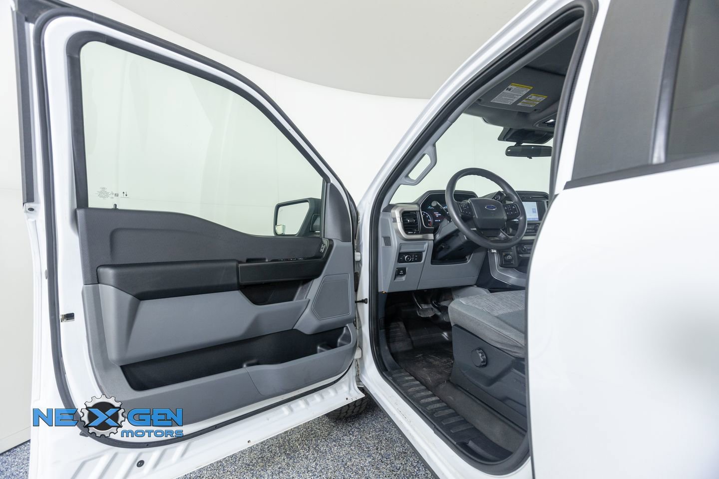 Used 2021 Ford F150 XLT w/ Trailer Tow Package AWD/4WD image 9