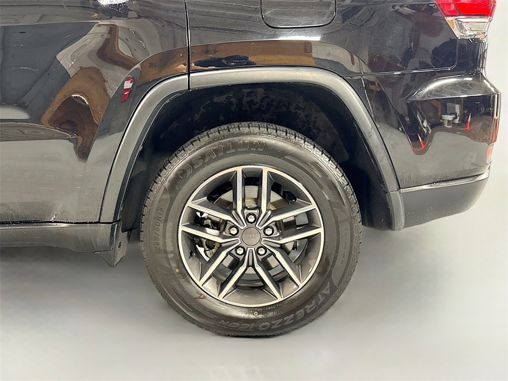 Used 2020 Jeep Grand Cherokee Laredo w/ Security & Convenience Group image 11