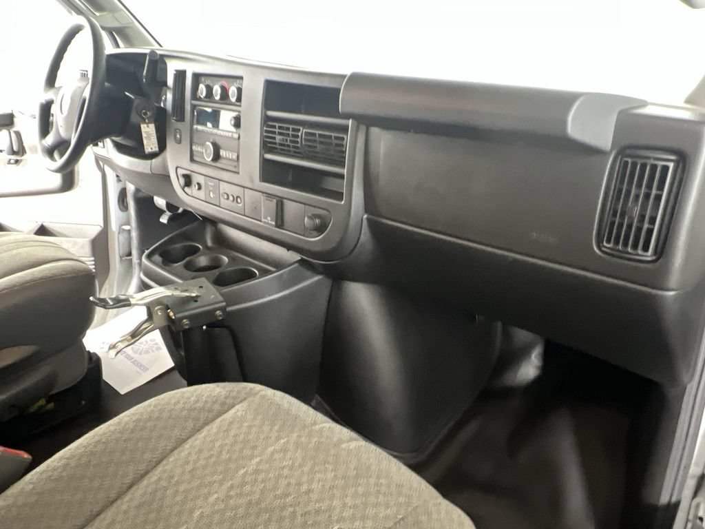 Used 2019 Chevrolet Express 2500 RWD image 24