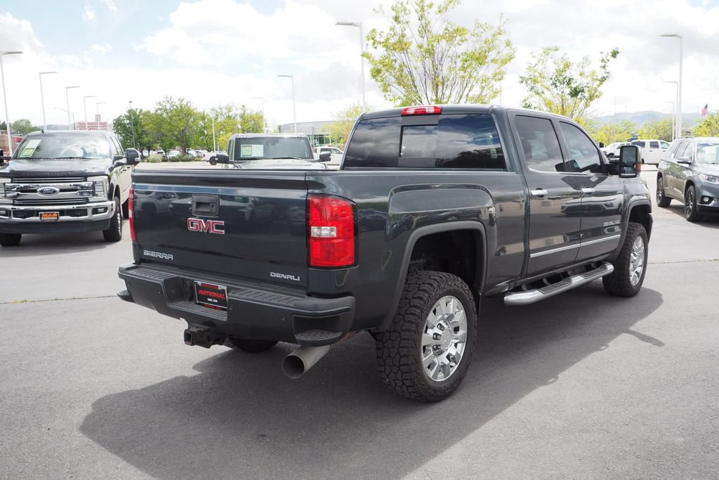 Used 2017 GMC Sierra 2500 Denali w/ Duramax Plus Package AWD/4WD image 5