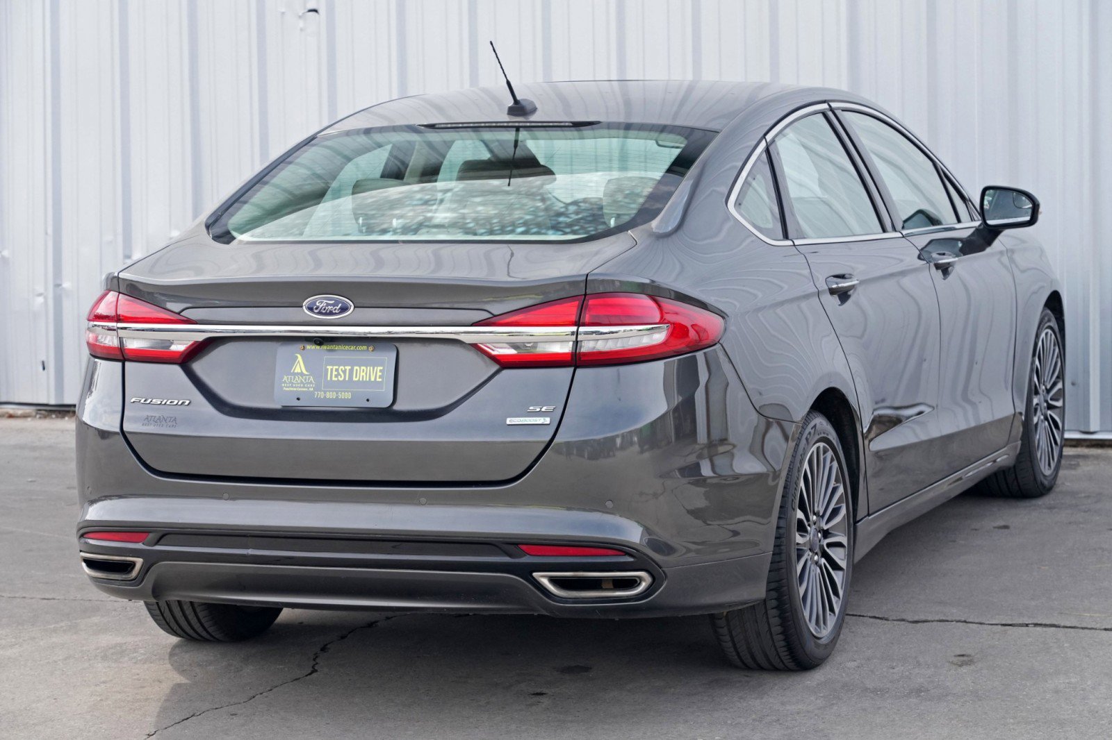 Used 2017 Ford Fusion SE w/ Fusion SE Technology Package image 45