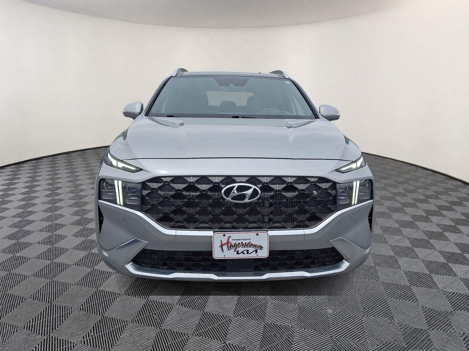 Used 2023 Hyundai Santa Fe Calligraphy w/ Cargo Package FWD image 2
