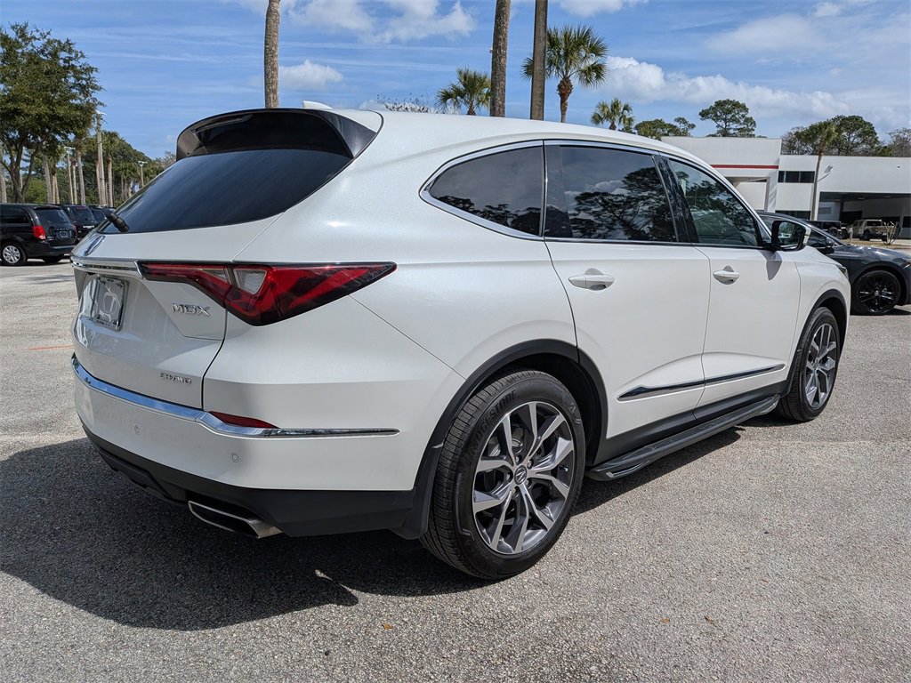 Used 2022 Acura MDX SH-AWD w/ Technology Package image 2