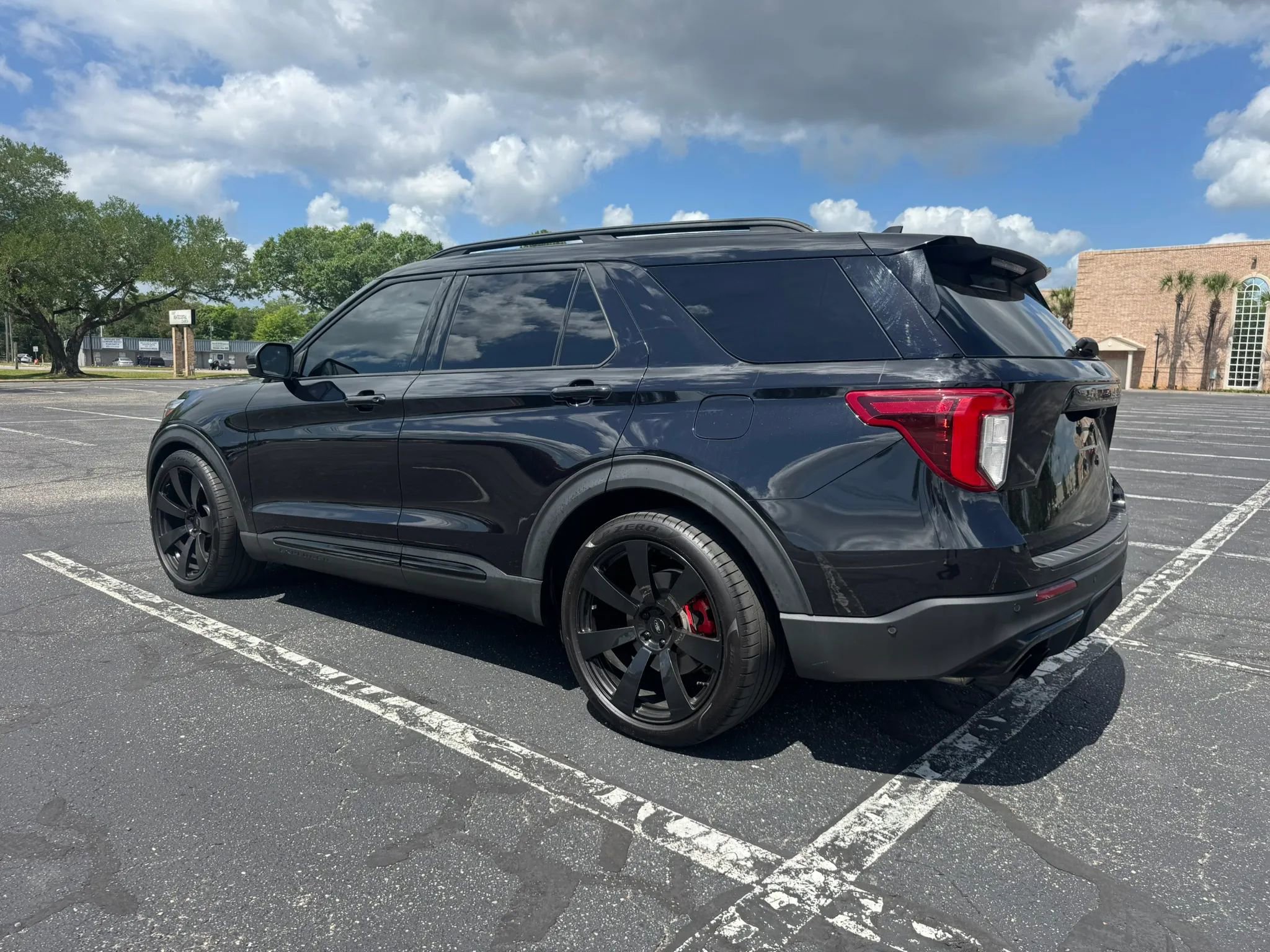 Used 2021 Ford Explorer ST w/ Equipment Group 401A AWD/4WD image 8