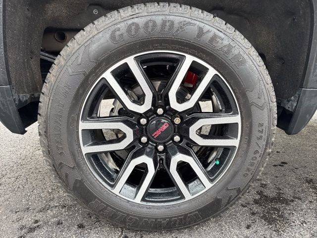 Used 2023 GMC Sierra 1500 AT4 w/ AT4 Premium Package AWD/4WD image 6