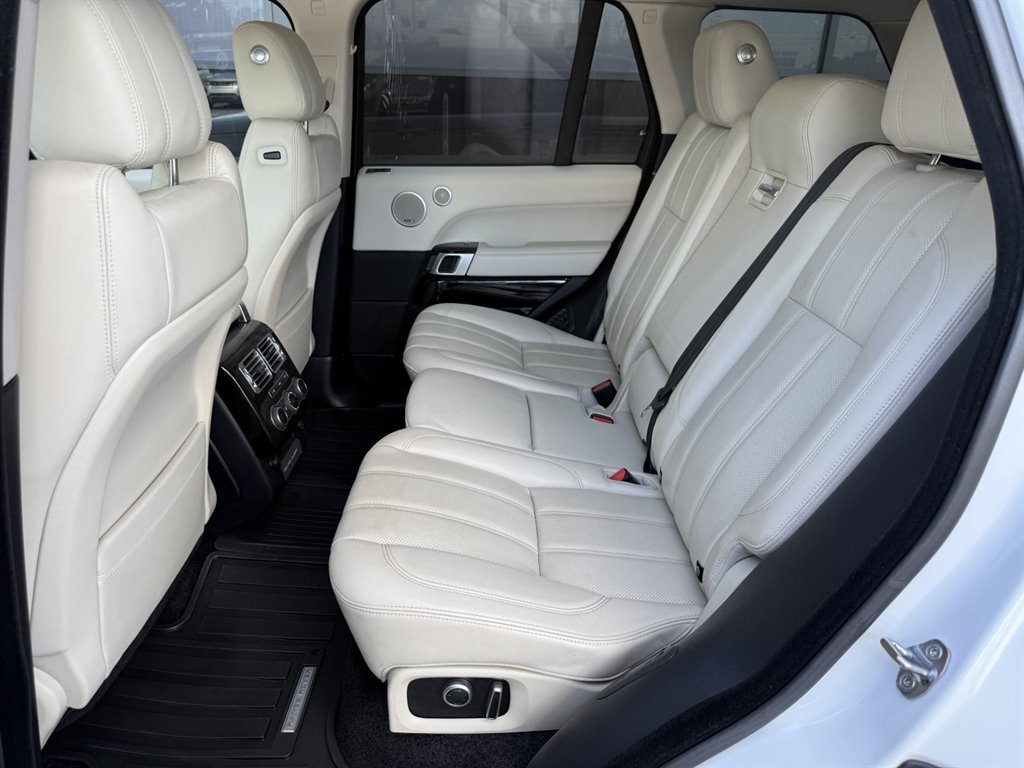 Used 2017 Land Rover Range Rover HSE AWD/4WD image 15