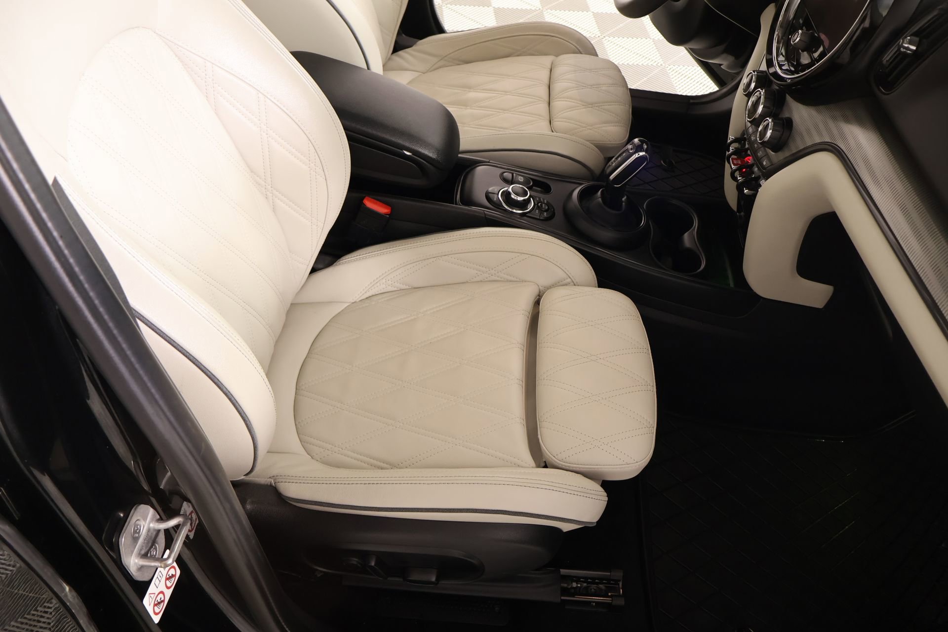 Used 2024 MINI Cooper Countryman S FWD image 14