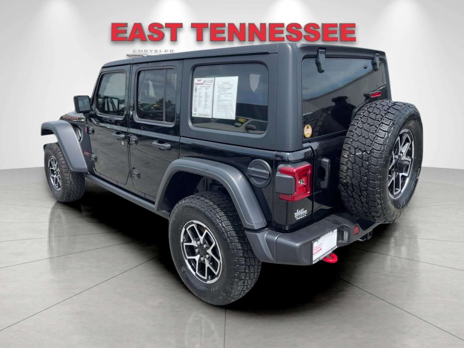 Used 2024 Jeep Wrangler Unlimited Rubicon AWD/4WD image 5
