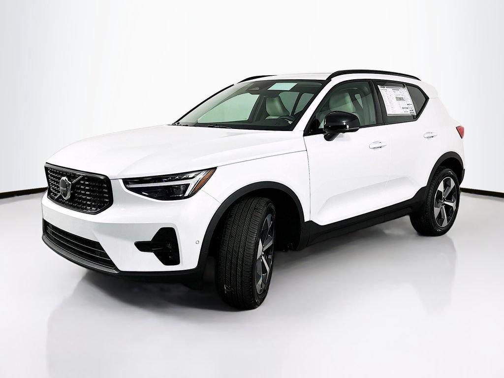Used 2026 Volvo XC40 B5 Plus w/ Protection Package Premier