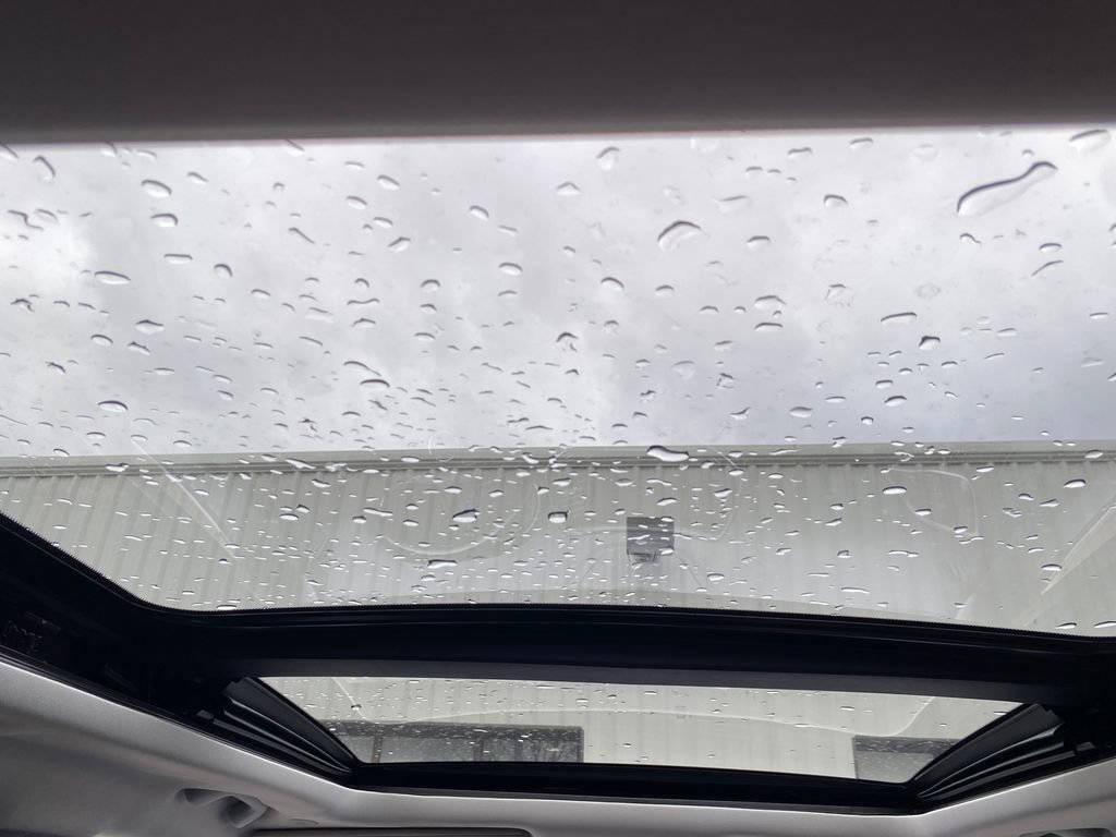 Used 2020 Jeep Cherokee Limited image 15