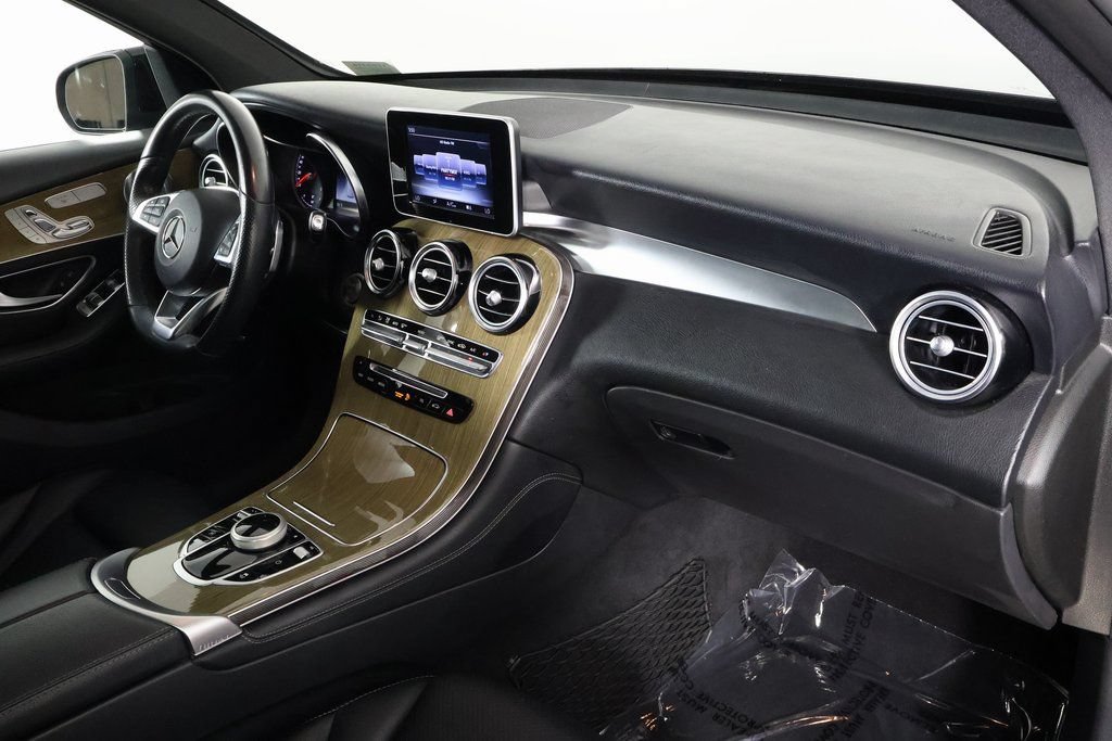 Used 2018 Mercedes-Benz GLC 300 image 9