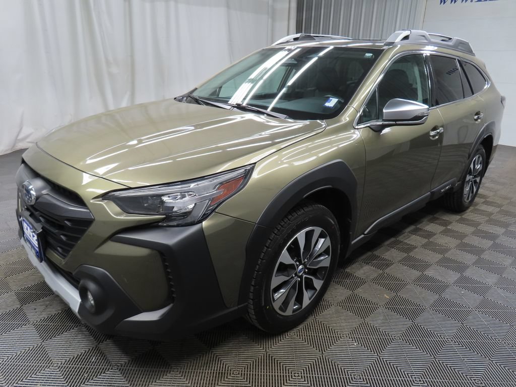 Used 2023 Subaru Outback Touring AWD/4WD image 7