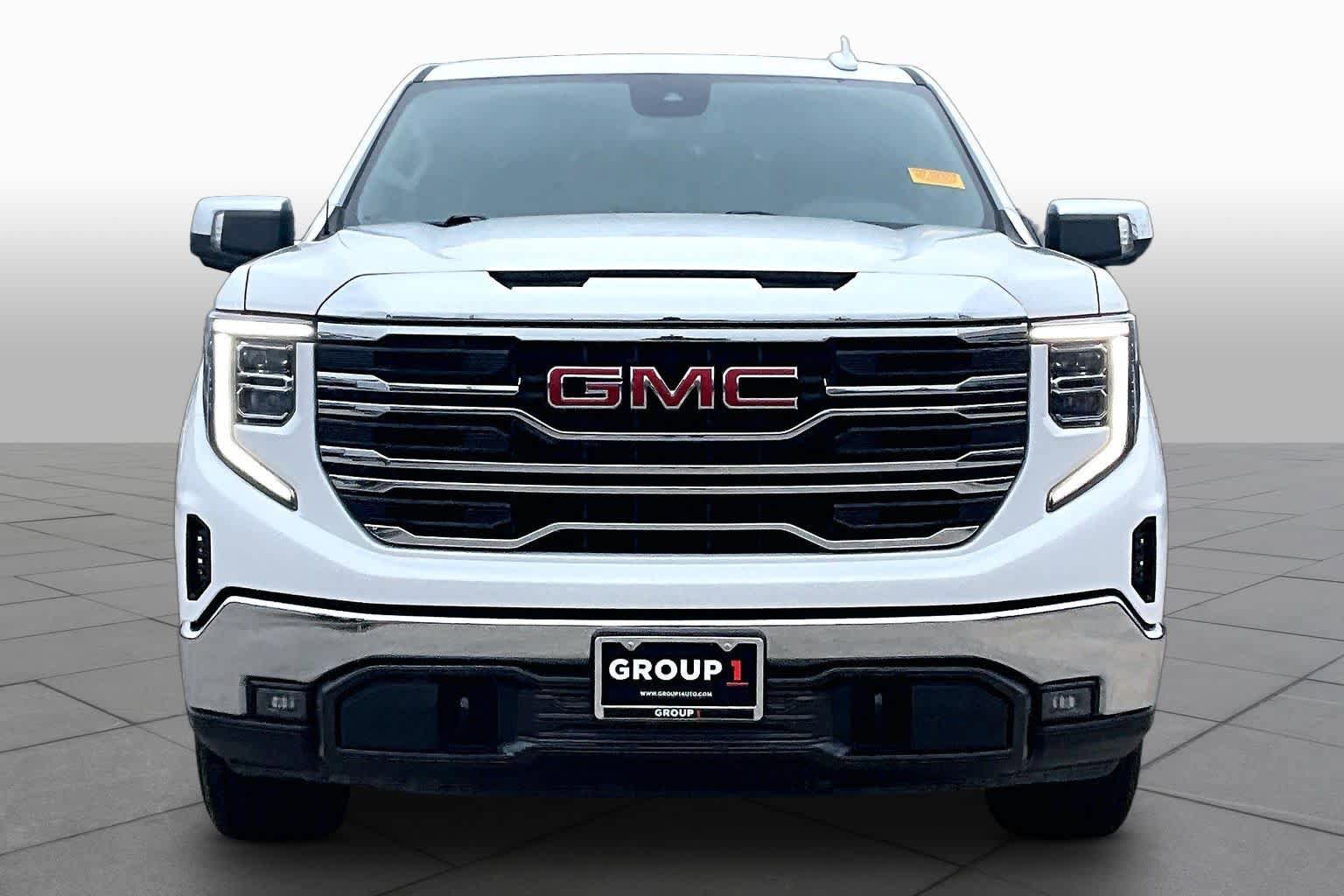 Used 2023 GMC Sierra 1500 AT4X w/ AT4X AEV Edition AWD/4WD image 4