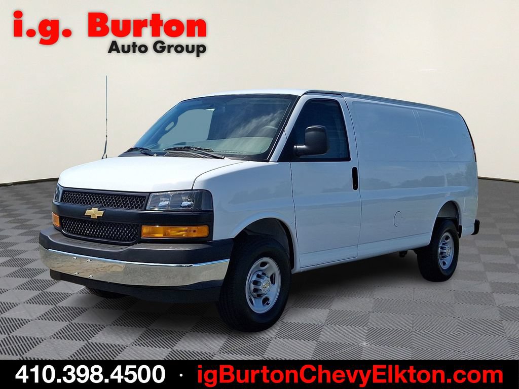 New 2026 Chevrolet Express 2500 w/ Driver Convenience Package RWD video 2