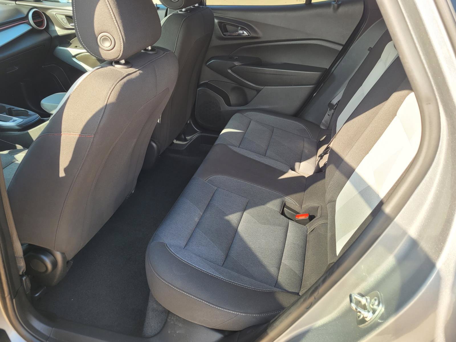 Used 2025 Chevrolet Trax RS w/ Driver Confidence Package FWD image 15