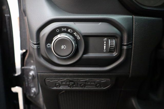 New 2026 Jeep Wrangler Unlimited Sahara AWD/4WD image 14