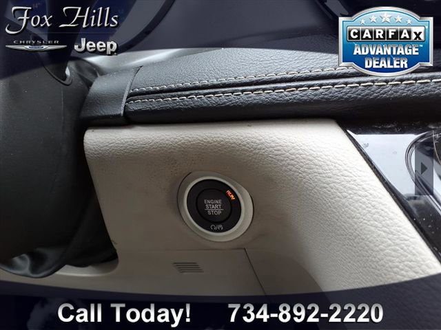 Certified 2024 Chrysler Pacifica Select image 25