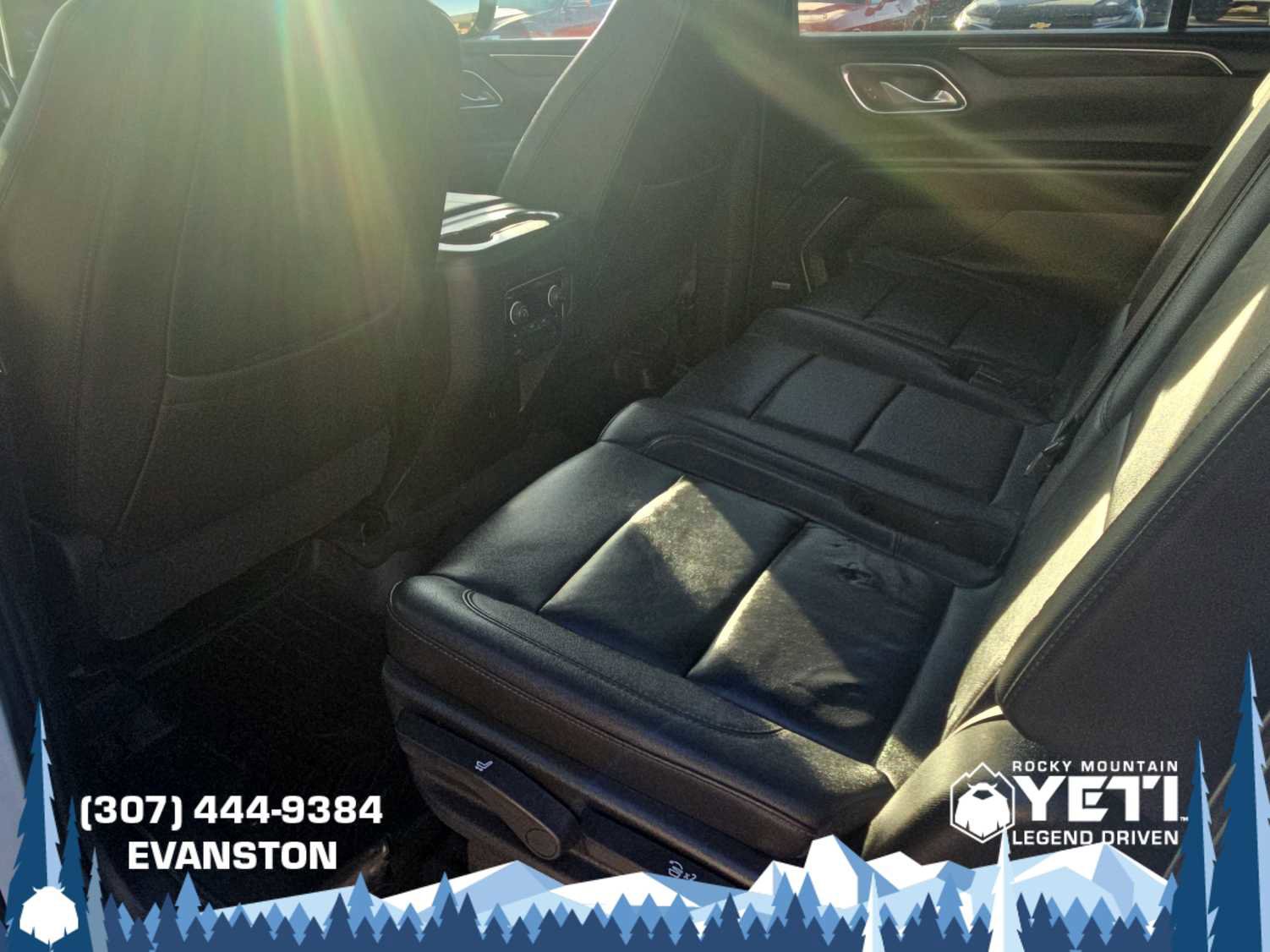 Used 2021 Chevrolet Suburban LT w/ LT Signature Package image 11