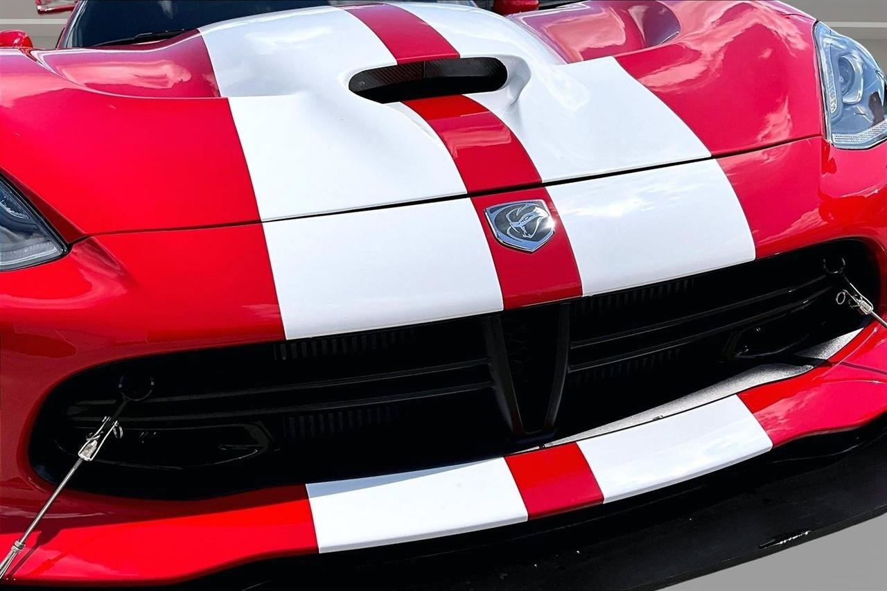 Used 2017 Dodge Viper GTC w/ GTS Interior Package RWD image 31