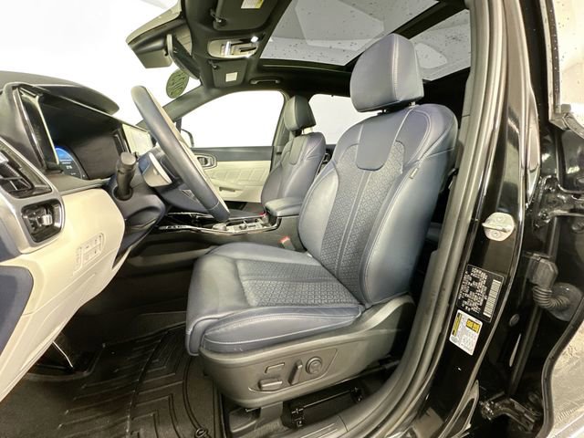 Used 2023 Kia Sorento SX Prestige image 22