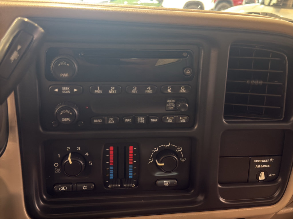 Used 2004 GMC Sierra 1500 SLE w/ Light Duty Power Package AWD/4WD image 19