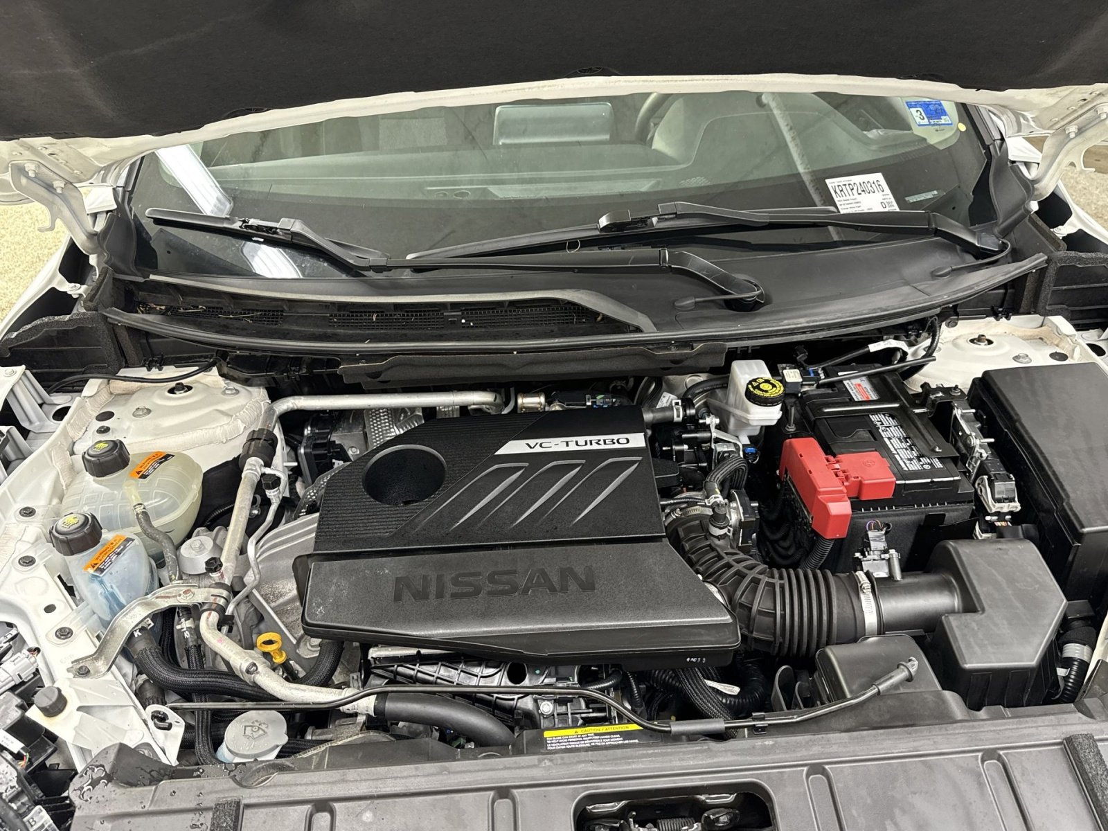 Used 2024 Nissan Rogue SV image 32