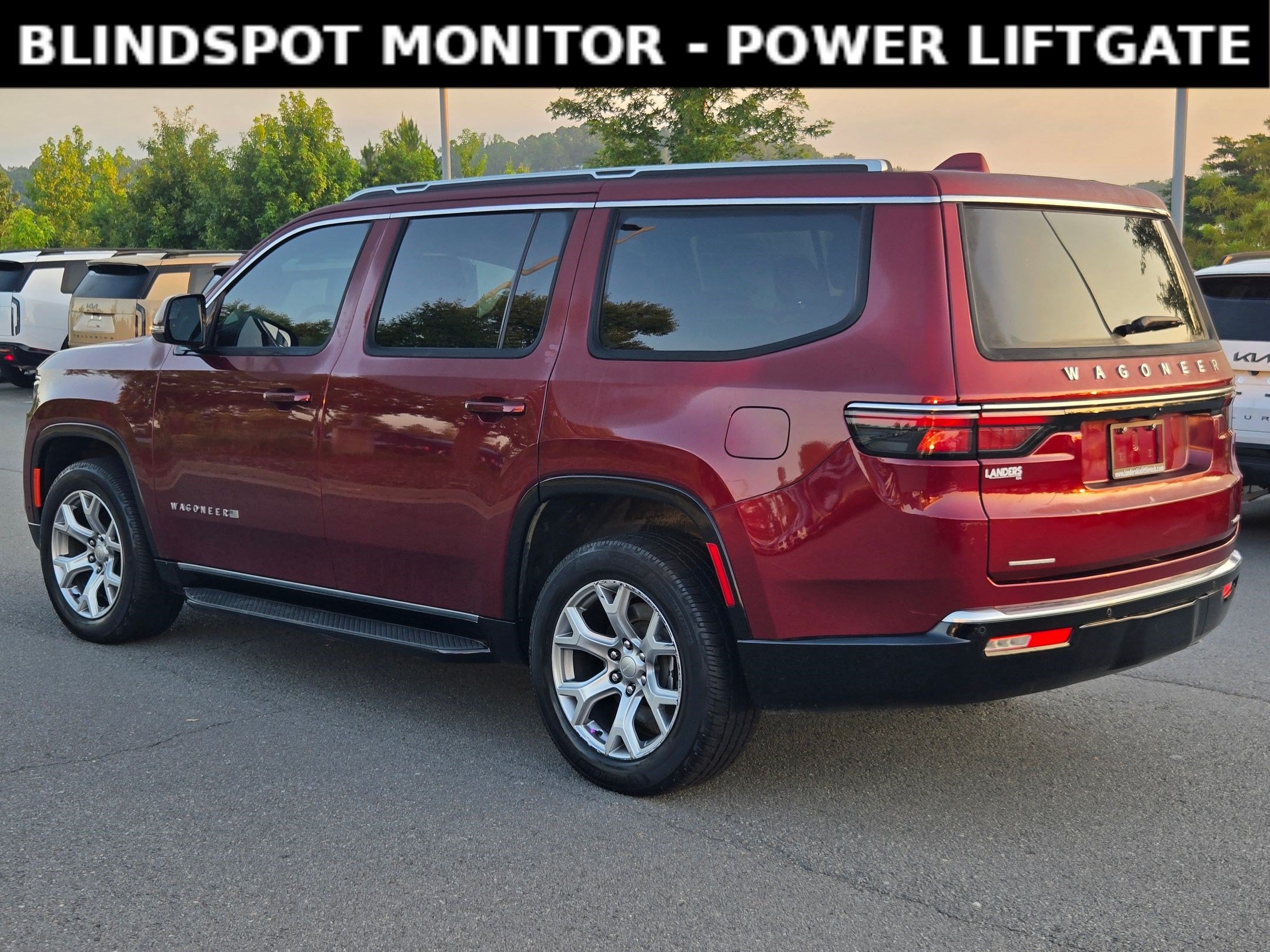 Used 2022 Jeep Wagoneer Series II AWD/4WD image 5