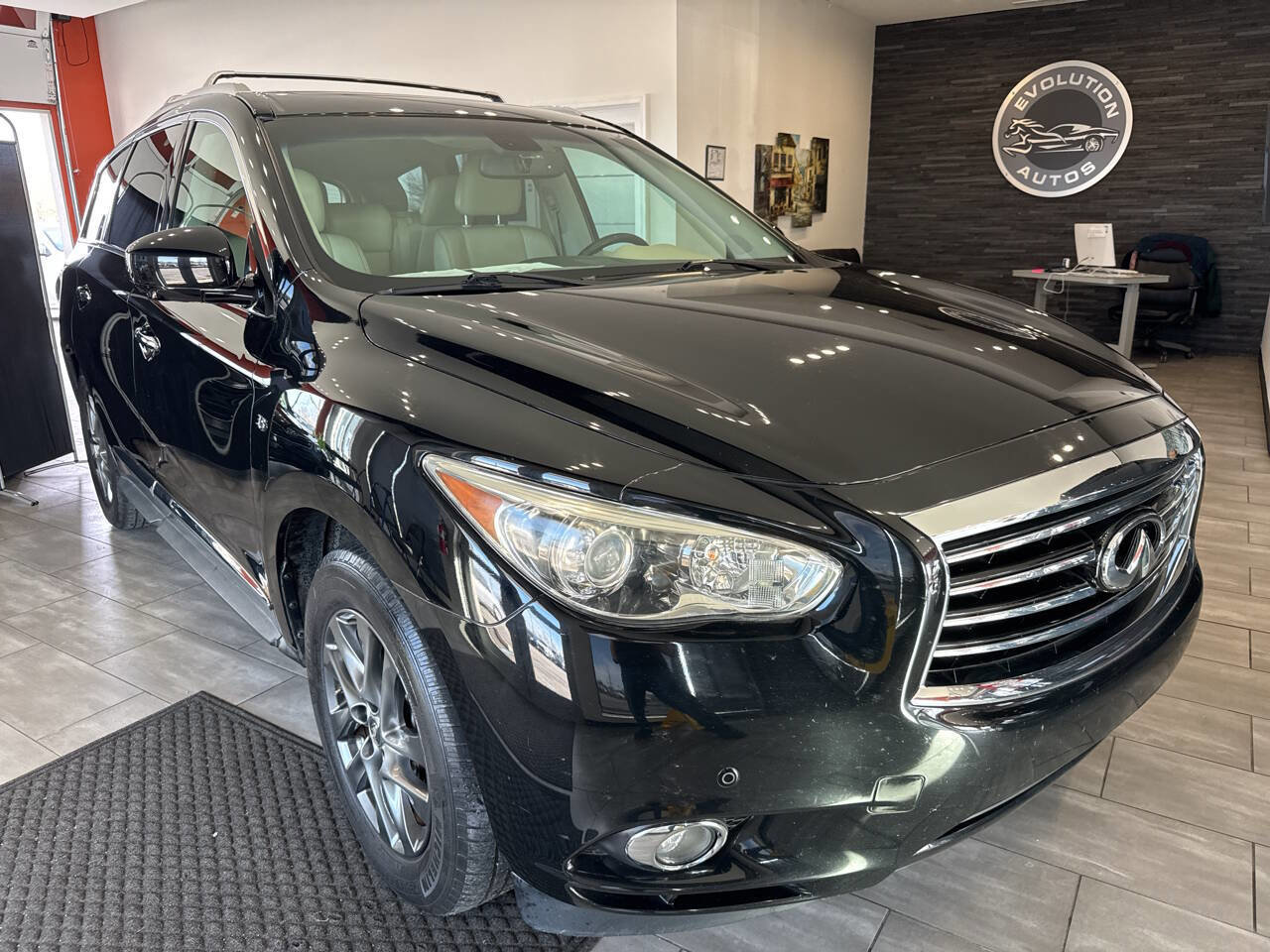 Used 2015 INFINITI QX60 FWD w/ Premium Plus Package image 2