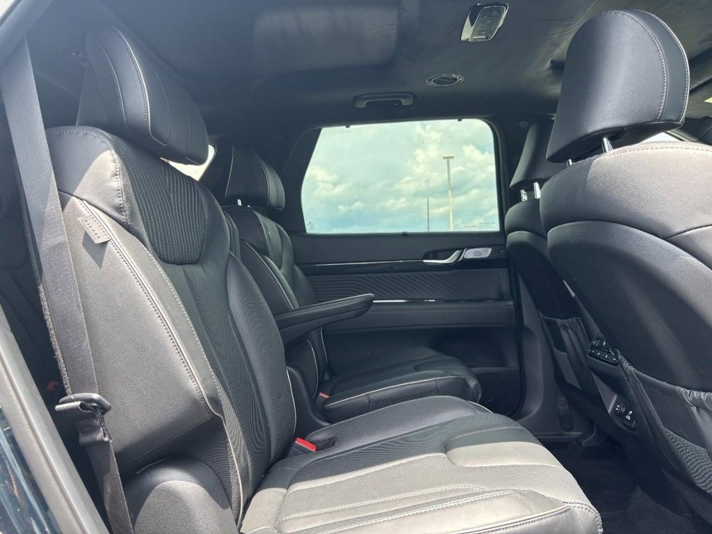 Used 2024 Hyundai Palisade Calligraphy image 11