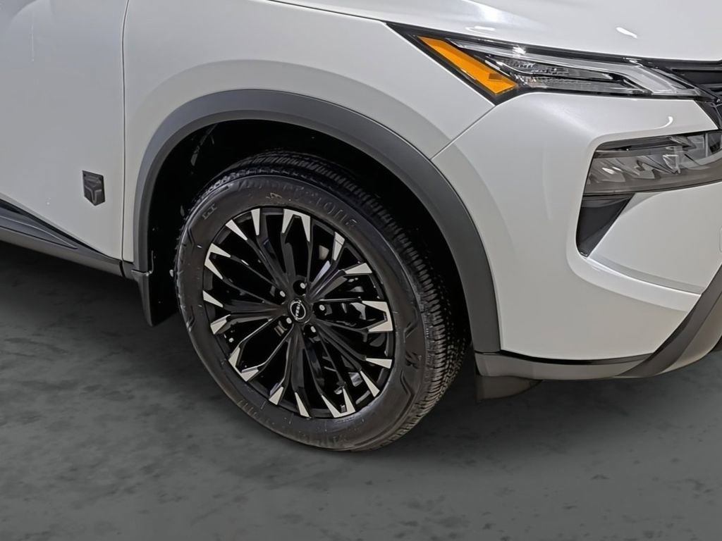 New 2026 Nissan Rogue SV AWD/4WD image 14