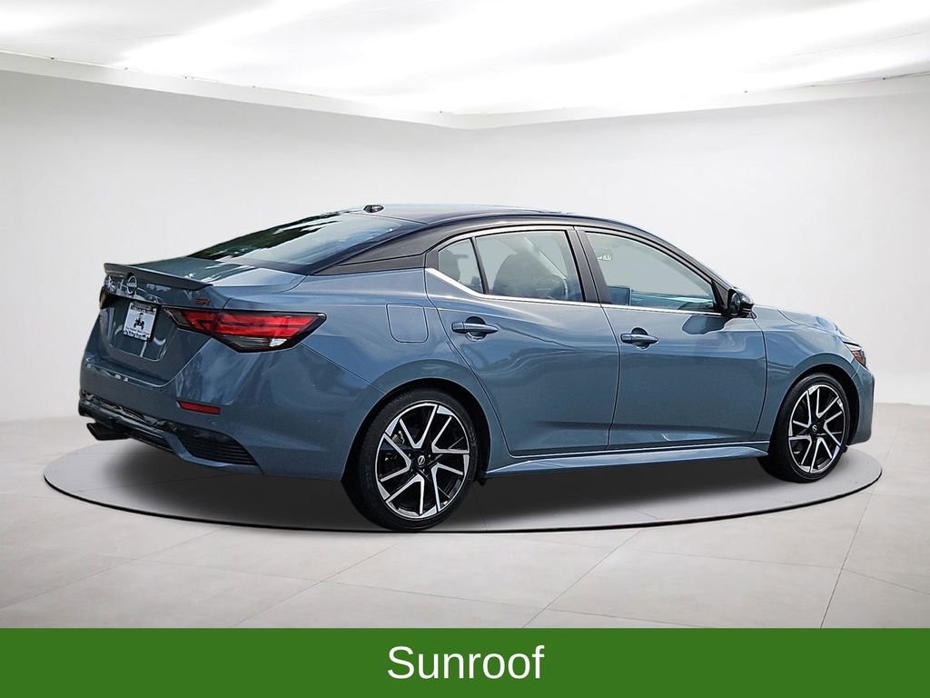 Used 2025 Nissan Sentra SR w/ SR Premium Package FWD image 7
