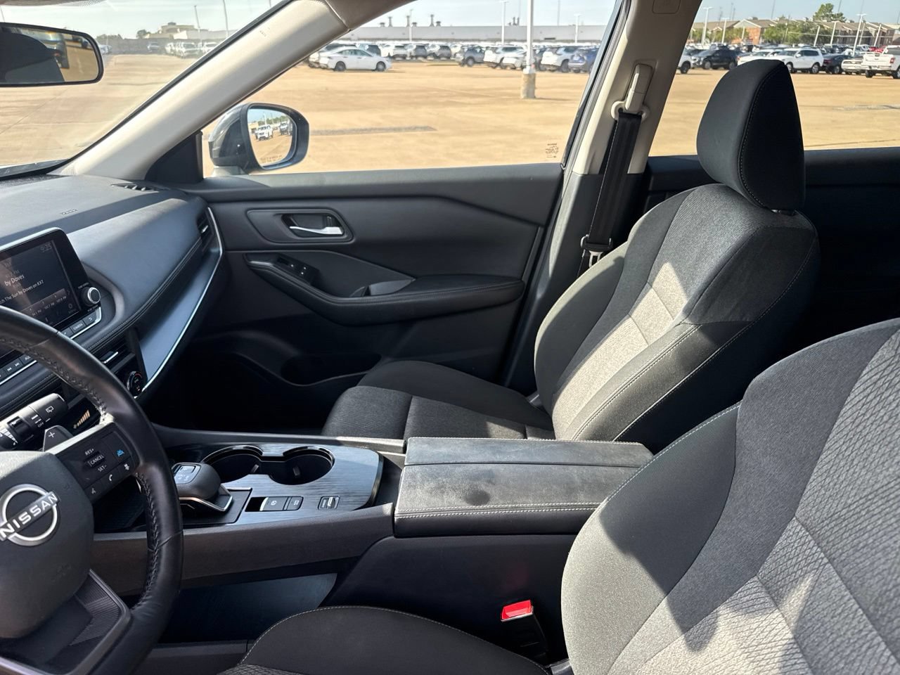 Certified 2025 Nissan Rogue SV FWD image 40