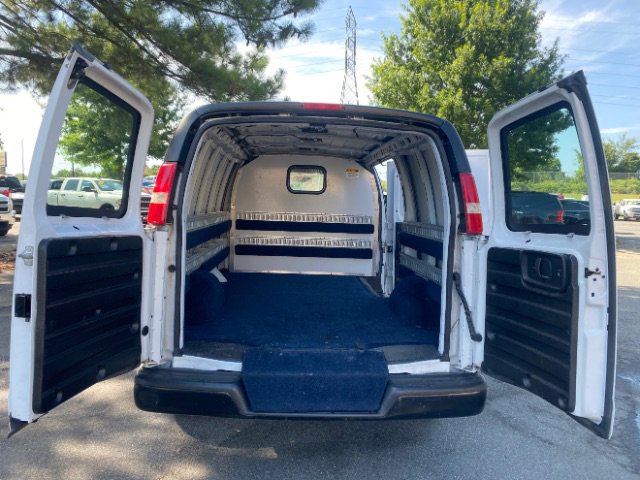 Used 2018 Chevrolet Express 2500 image 14