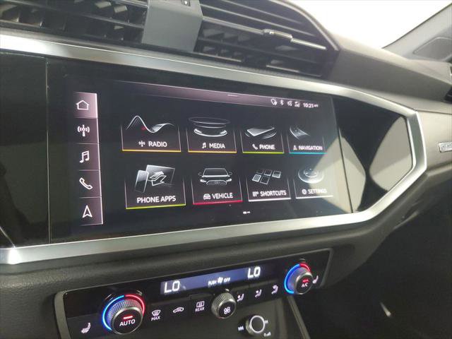 Certified 2019 Audi Q3 2.0T Premium Plus w/ Premium Plus Package AWD/4WD image 29