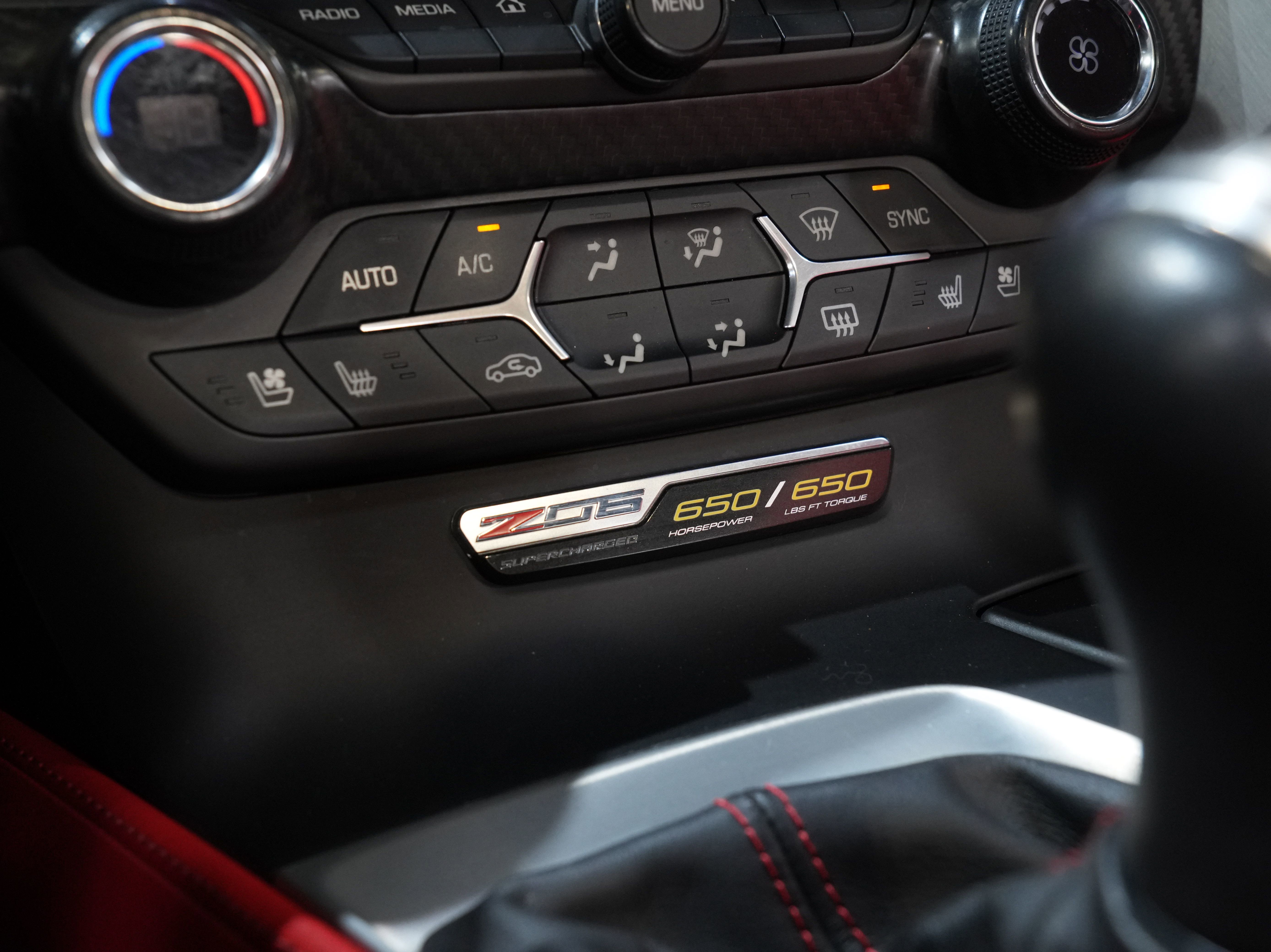 Used 2015 Chevrolet Corvette Z06 w/ 3LZ Preferred Equipment Group RWD image 42