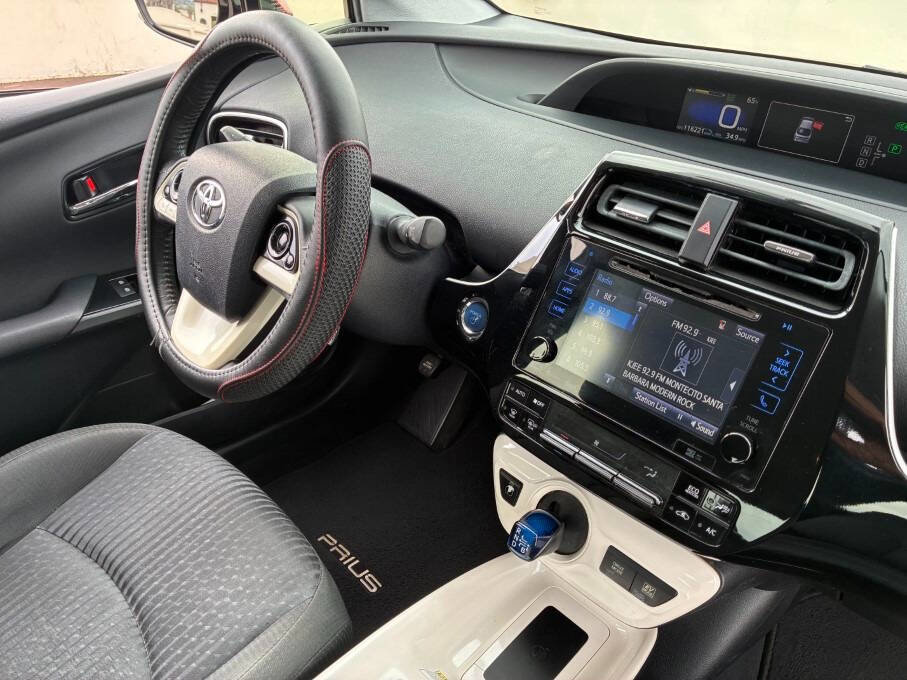 Used 2016 Toyota Prius Three Touring image 31