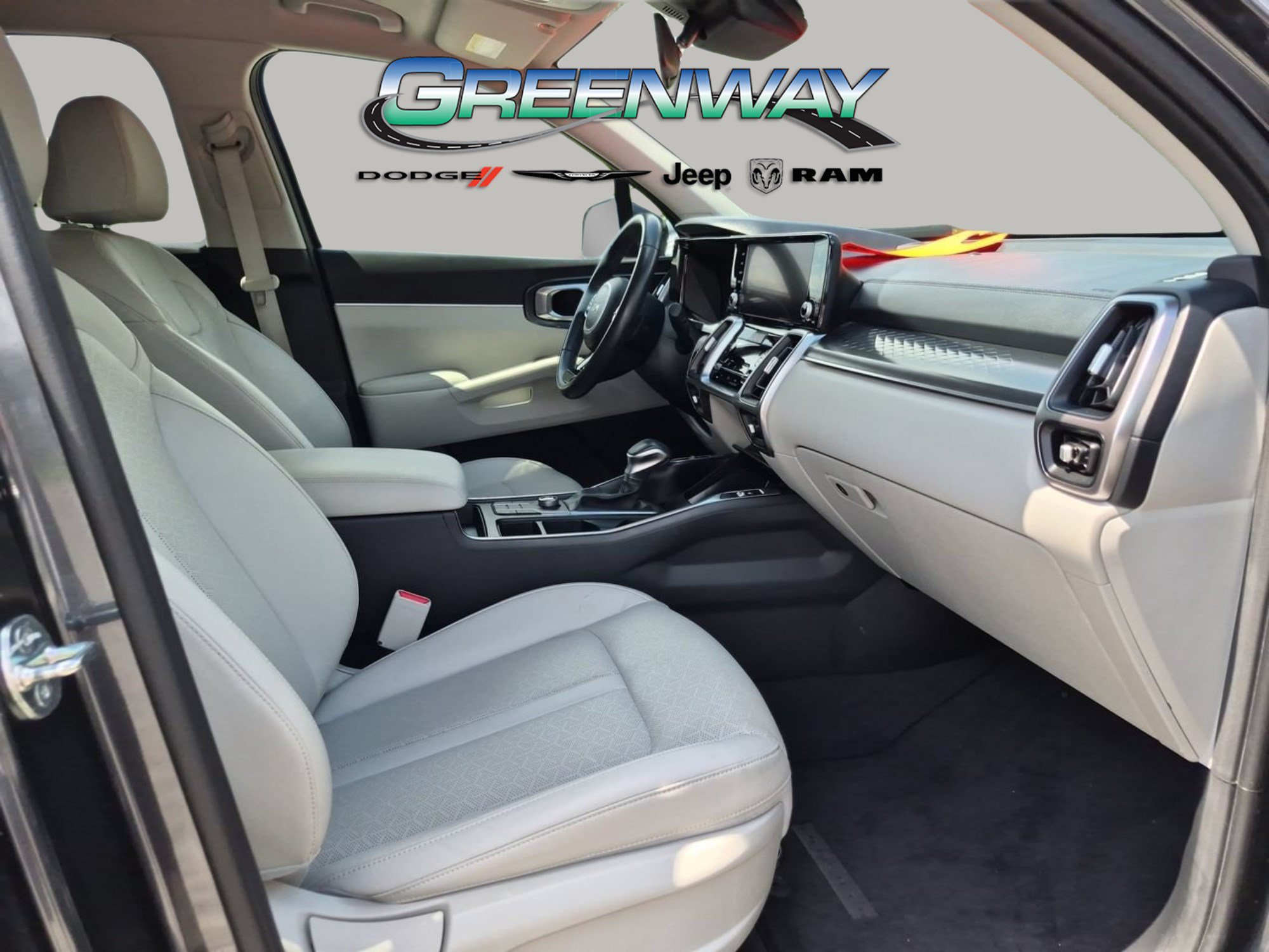 Used 2023 Kia Sorento S FWD image 7