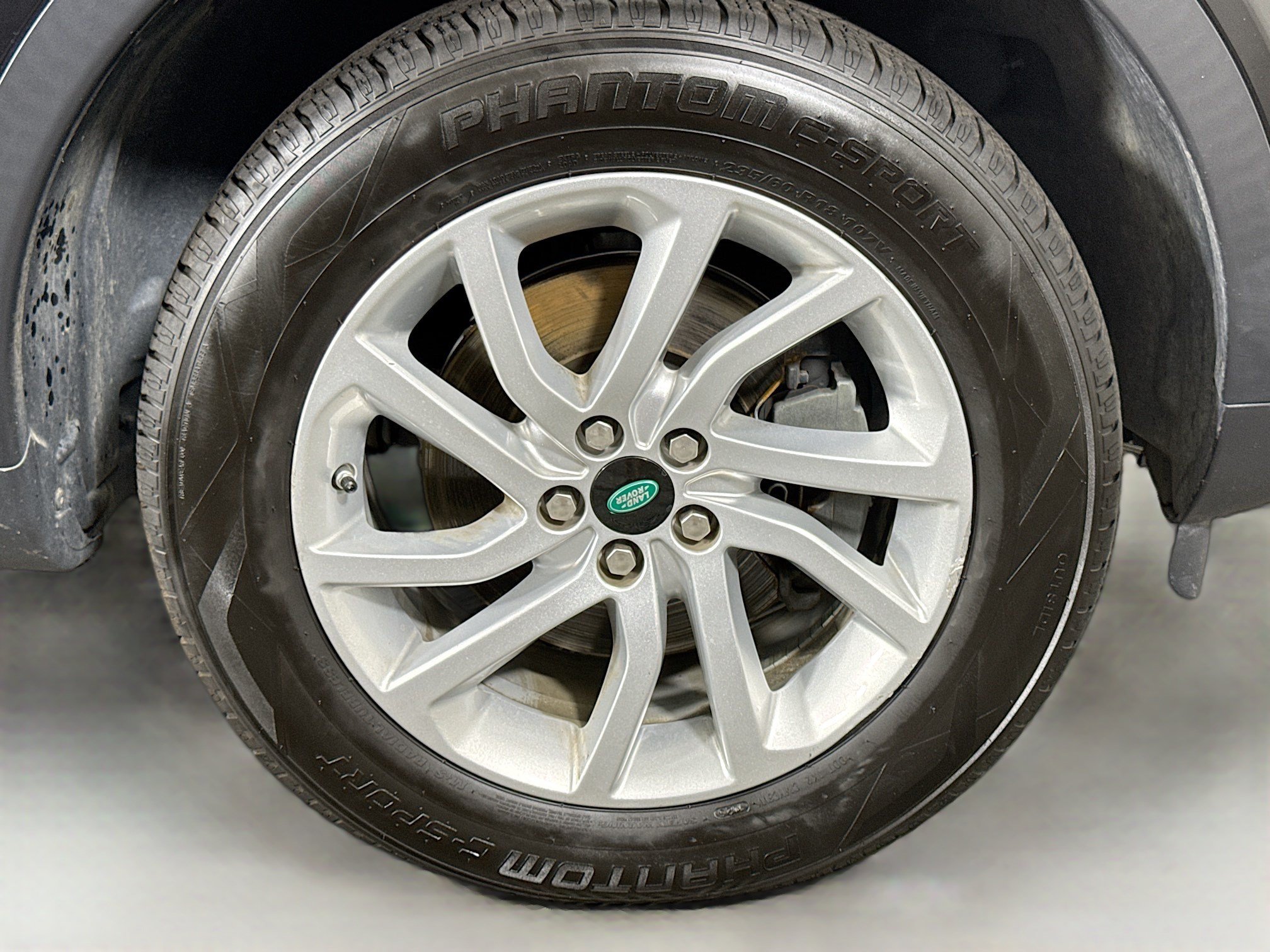 Used 2019 Land Rover Discovery Sport HSE AWD/4WD image 40