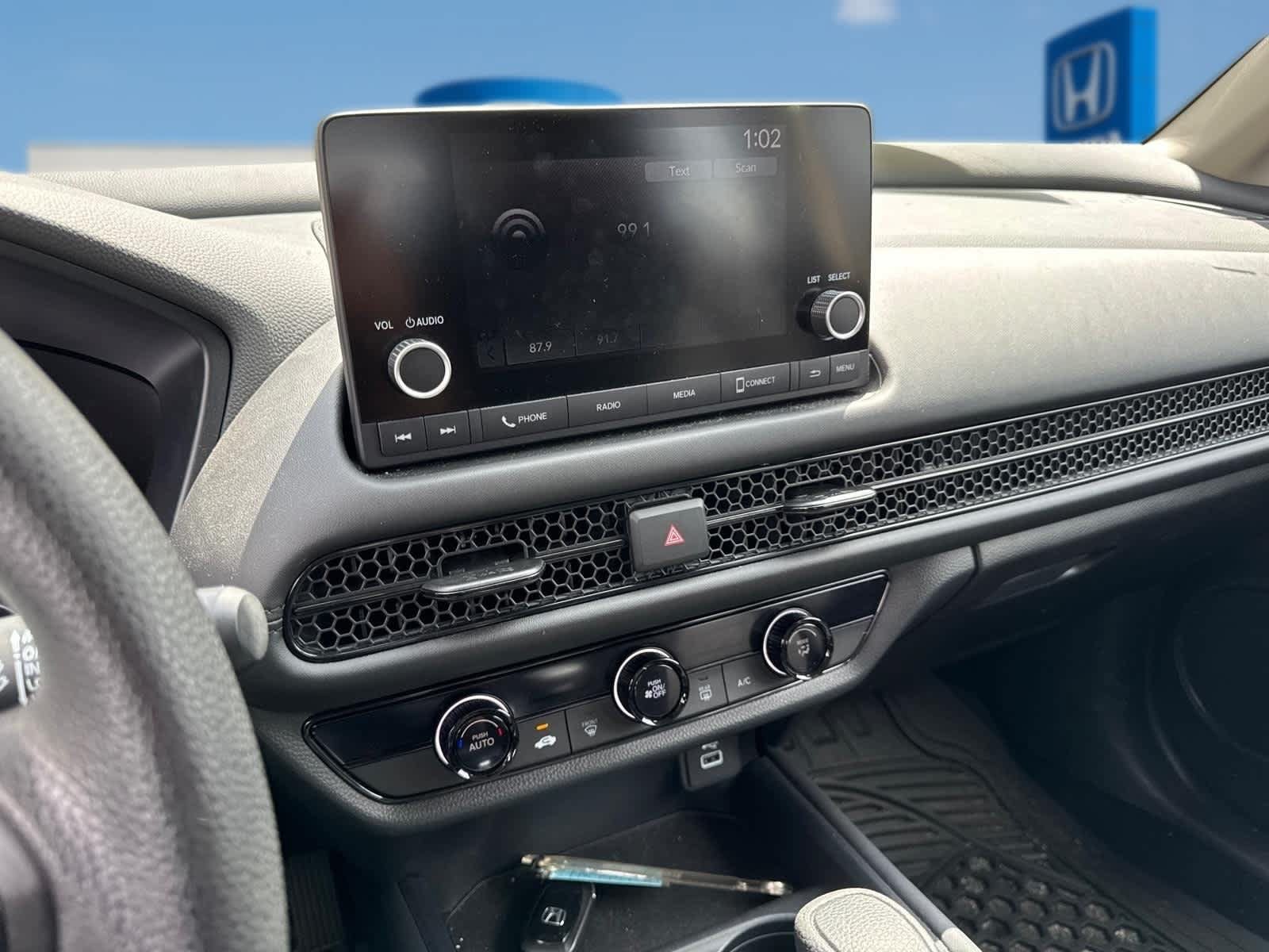 Used 2024 Honda HR-V LX image 23