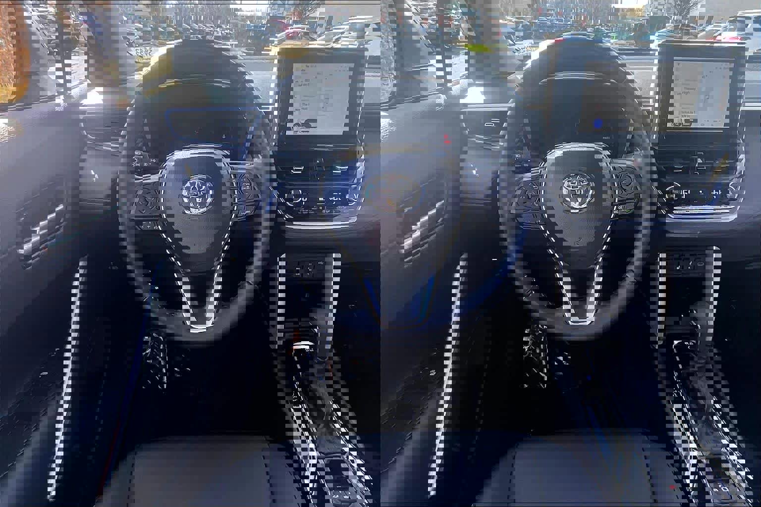 Used 2025 Toyota Corolla Cross XLE w/ Convenience Package image 6