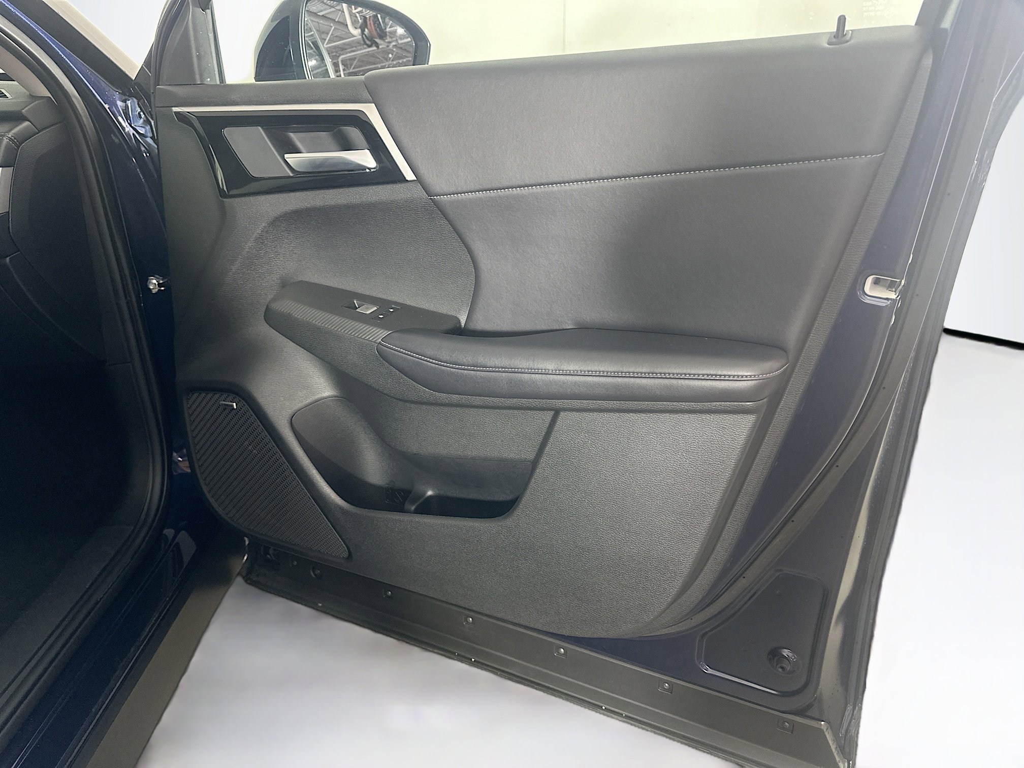 Used 2025 Mitsubishi Outlander SE AWD/4WD image 32